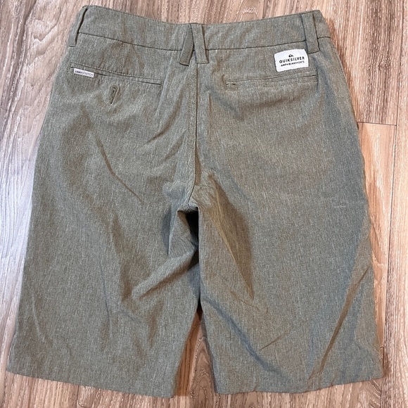 Quiksilver Boys Amphibian Water Resistant Shorts sz 12 - Picture 2 of 9